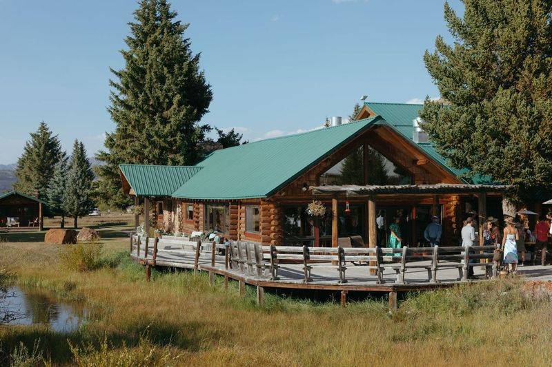 Lodge (@homegrownvisuals)