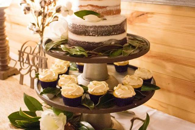 Cake decor and reflections