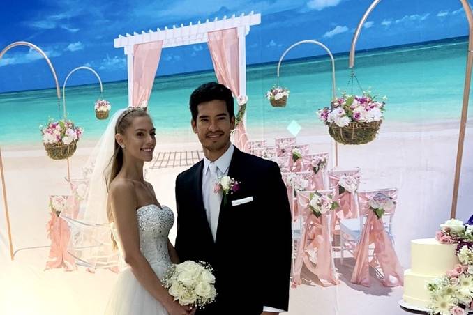 My Sandals Wedding Couple
