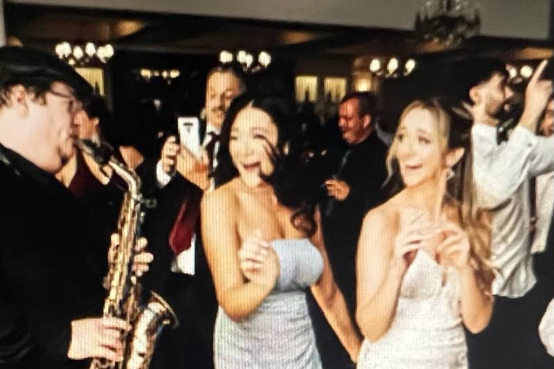 Saxophone on the Dance Floor!