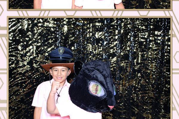 Photo with giant cat mask
