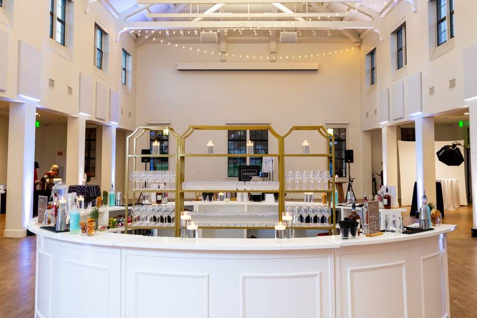 Main Hall Round Bar