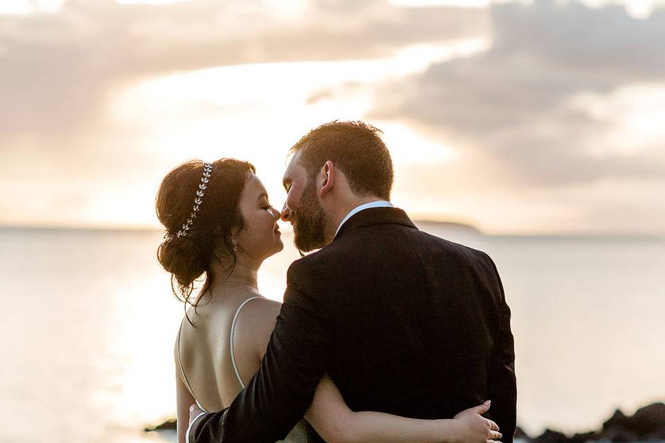 Hawaiian sunset and newlyweds - The Photege