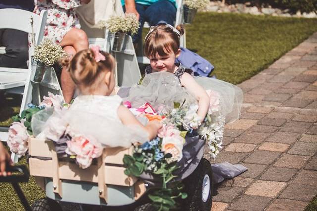 Flower girls' wagon