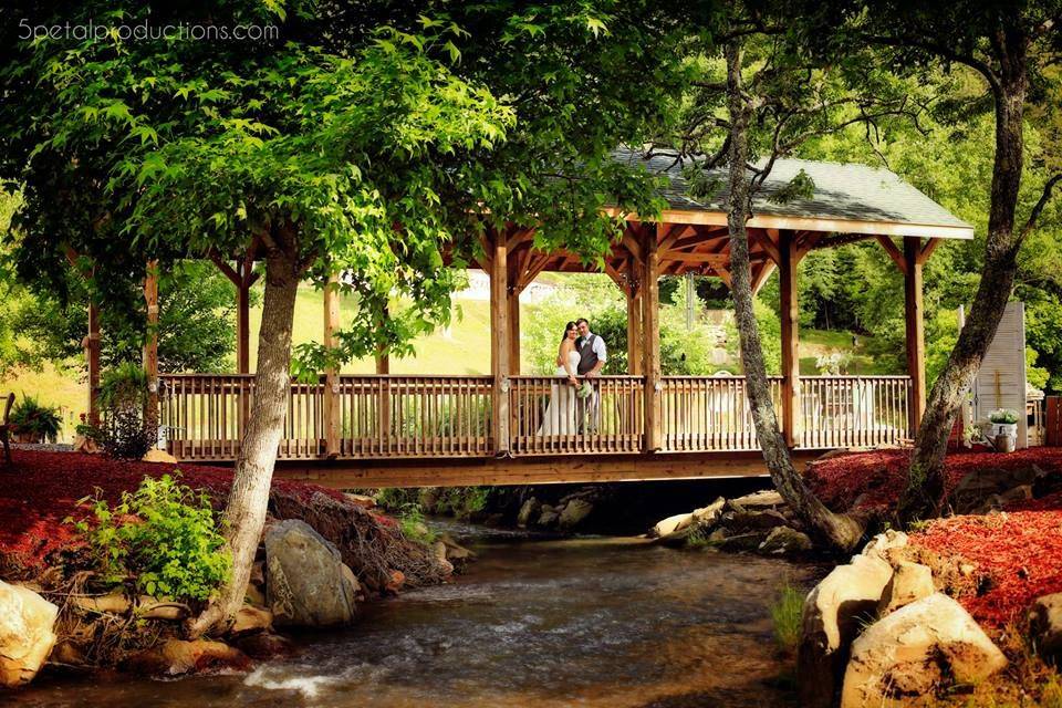 Covered Bridge Farms