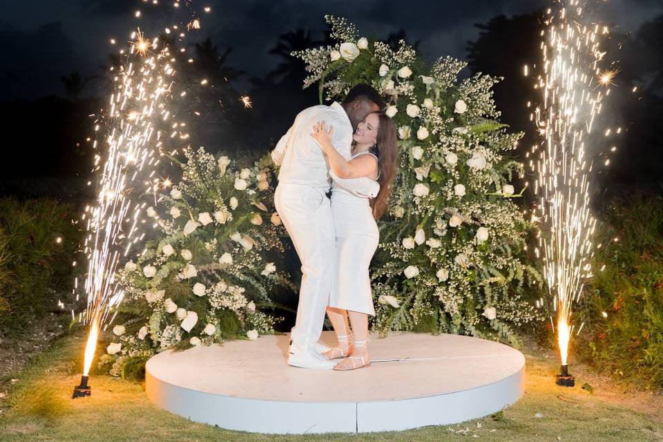 First dance round podium