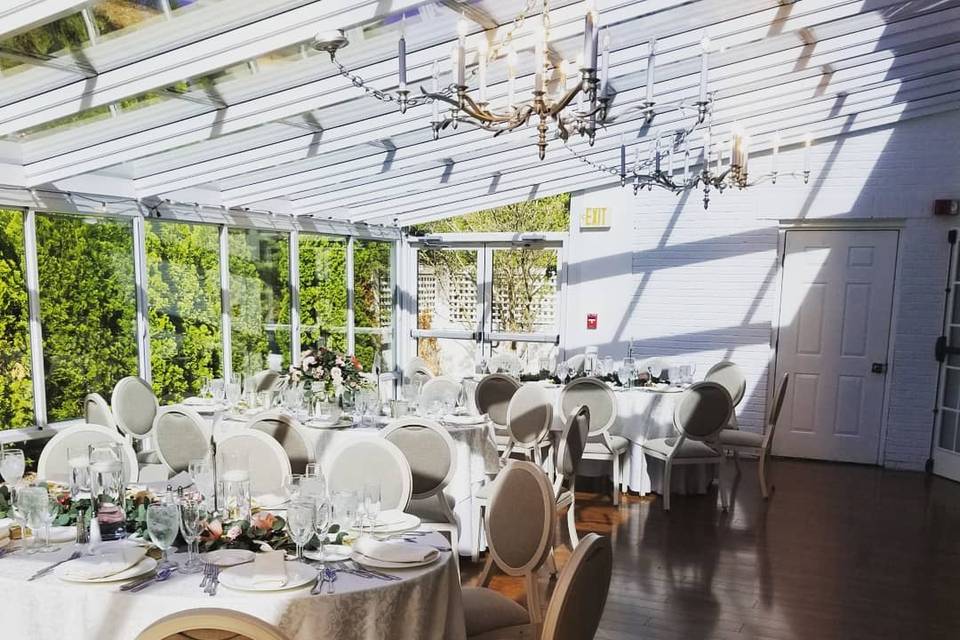 SImsbury Inn Atrium Seating