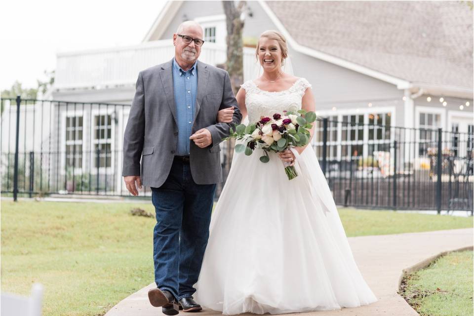 Walking towards her groom!