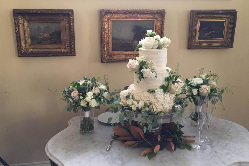 Floral wedding cake