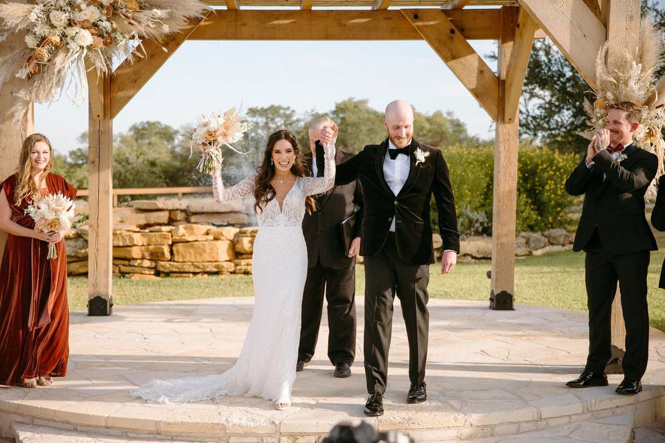 Austin, Texas Wedding Photographer: A Guide to Picture-Perfect Memories, by John David Weddings, Sep, 2023