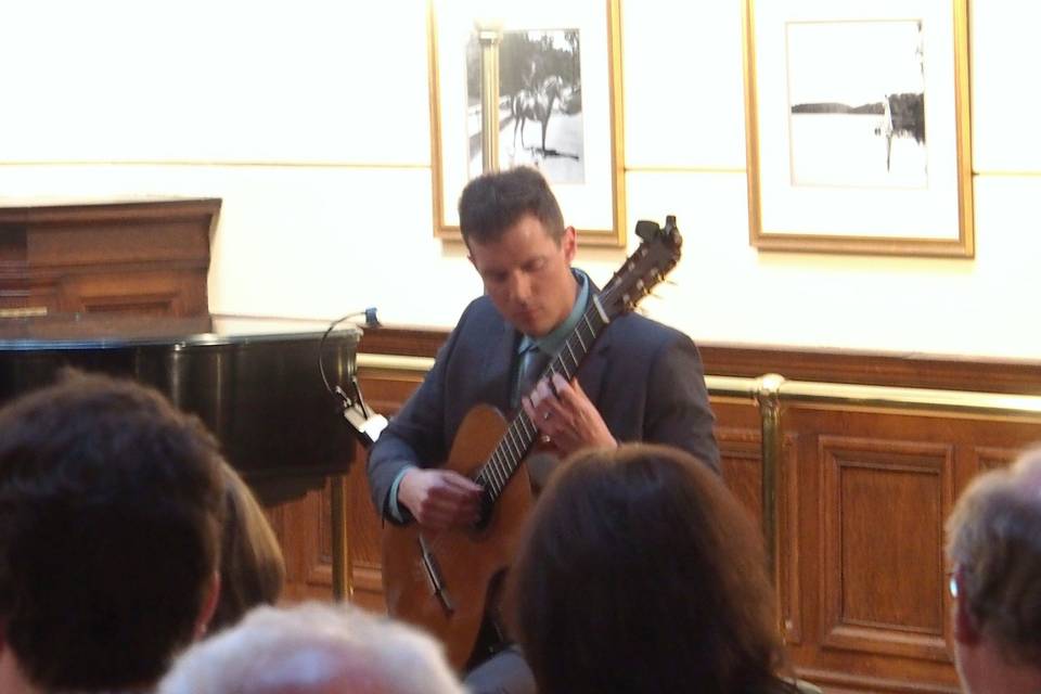 Jim Falbo (classical/romantic acoustic guitarist)