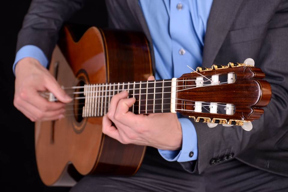 Jim Falbo (classical/romantic acoustic guitarist)