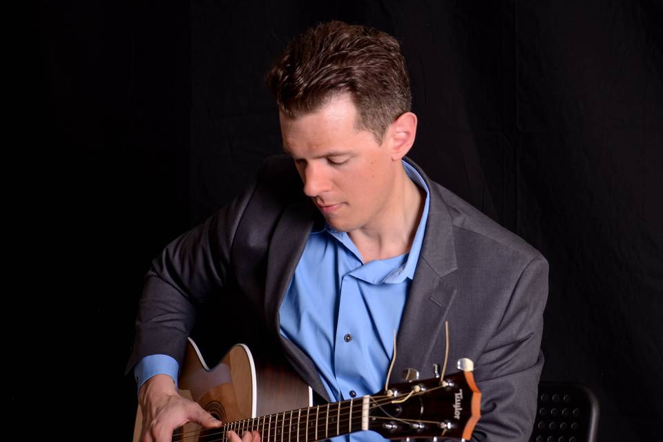 Jim Falbo (classical/romantic acoustic guitarist)