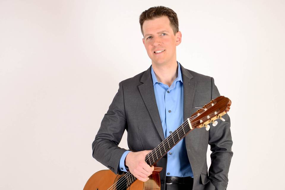 Jim Falbo (classical/romantic acoustic guitarist)