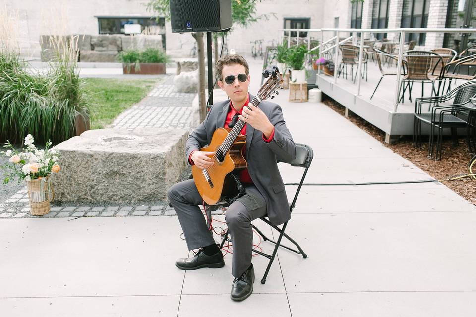 Jim Falbo (classical/romantic acoustic guitarist)