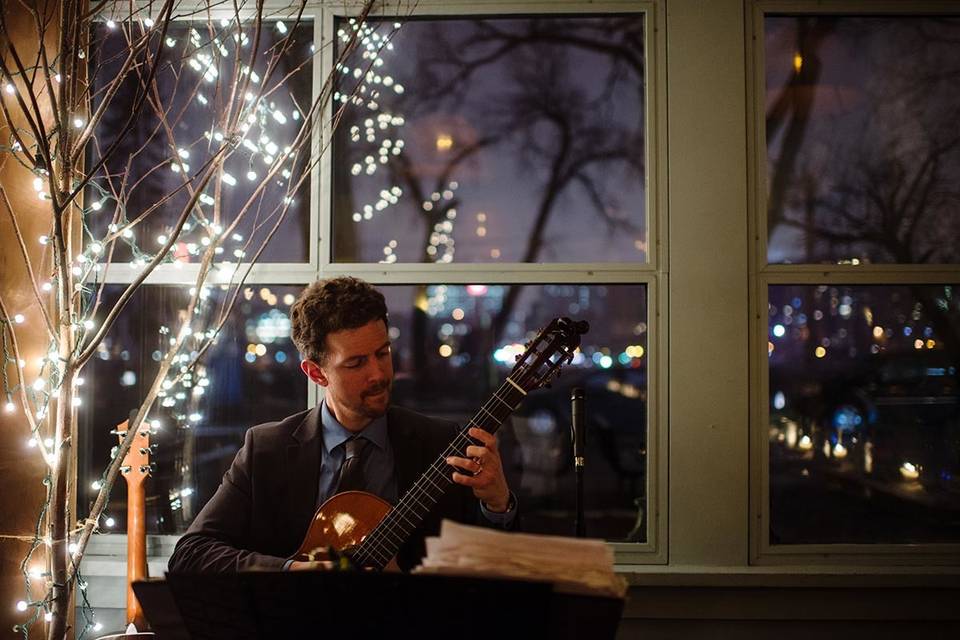 Jim Falbo (classical/romantic acoustic guitarist)