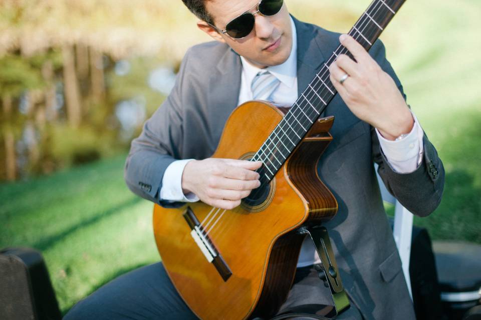 Jim Falbo (classical/romantic acoustic guitarist)