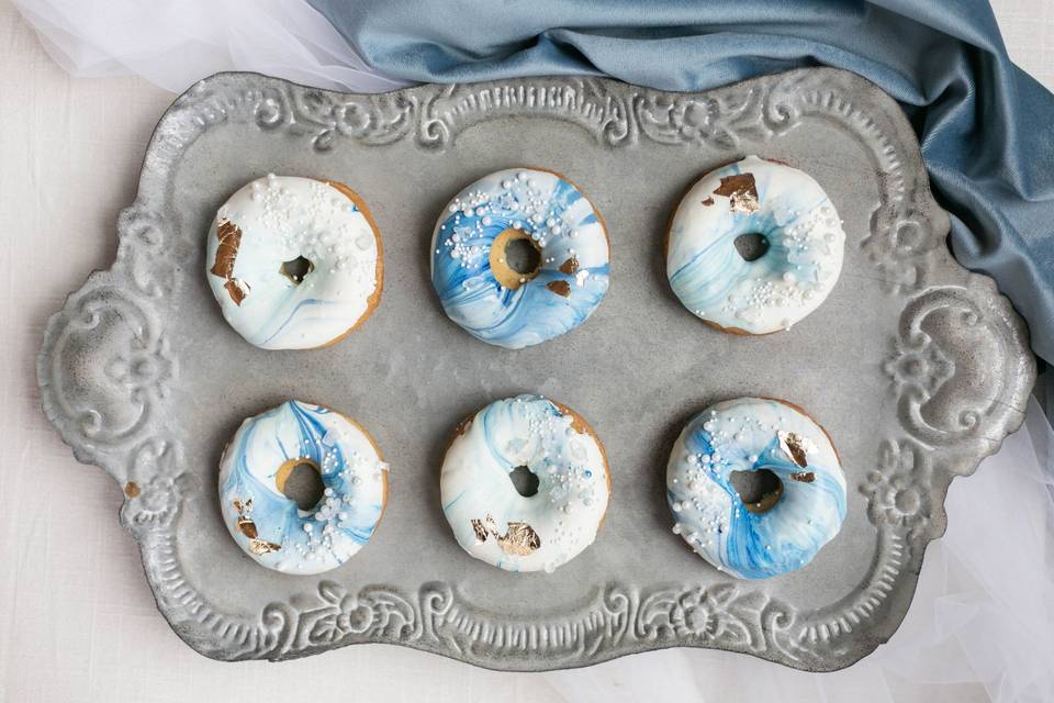 Marble donuts