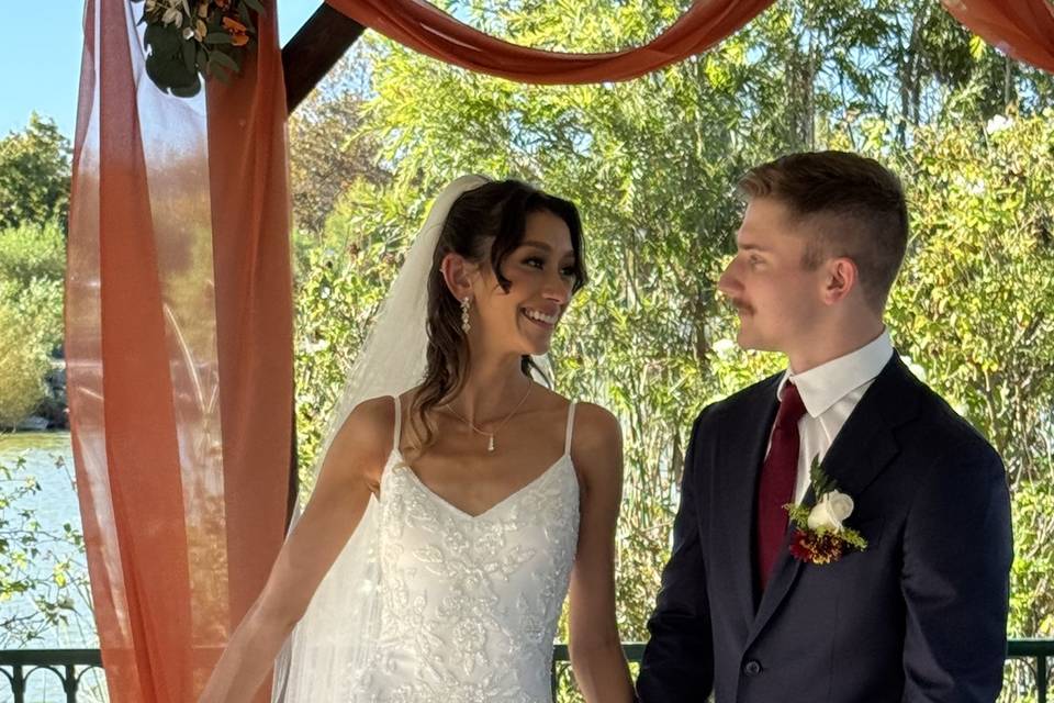 Park wedding in Lakeside