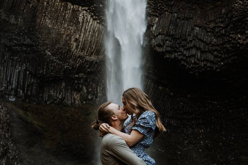 Hood River Elopement