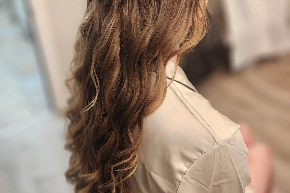 Twisted half up