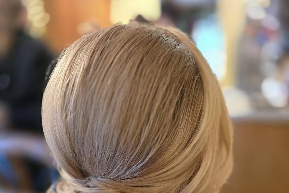 Low messy bun