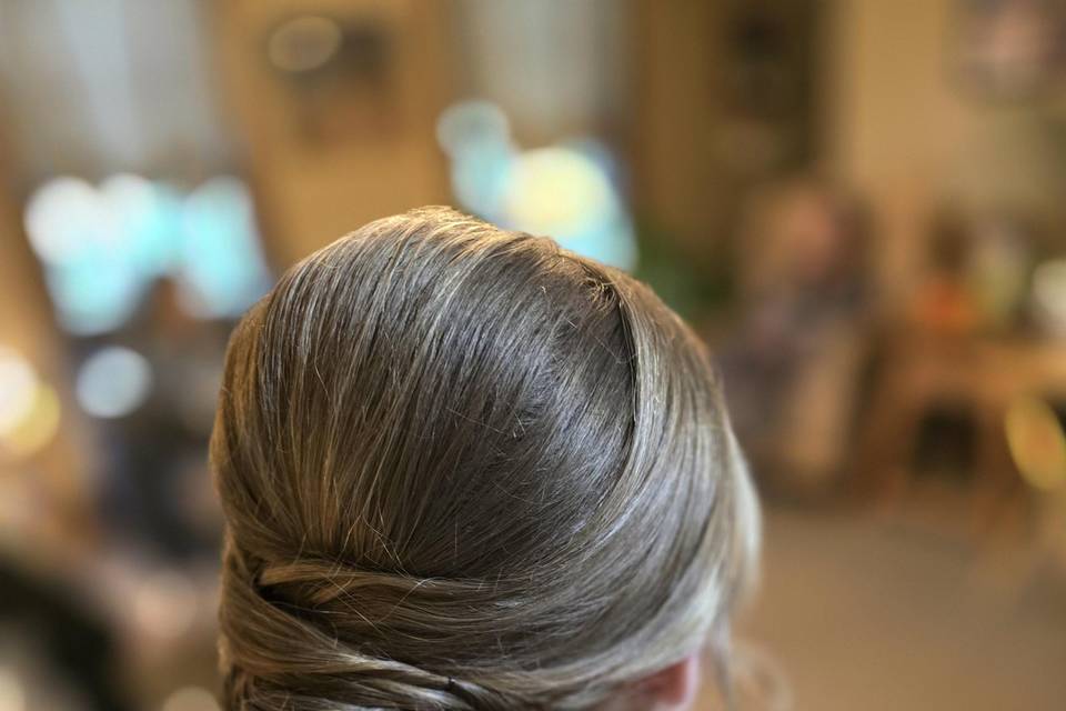 Low updo