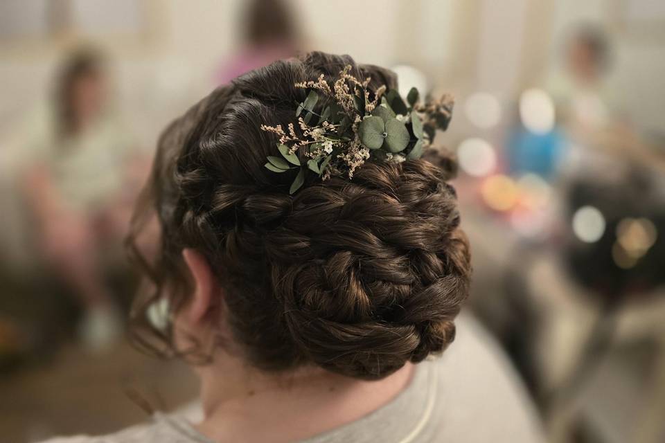 Low braided bun