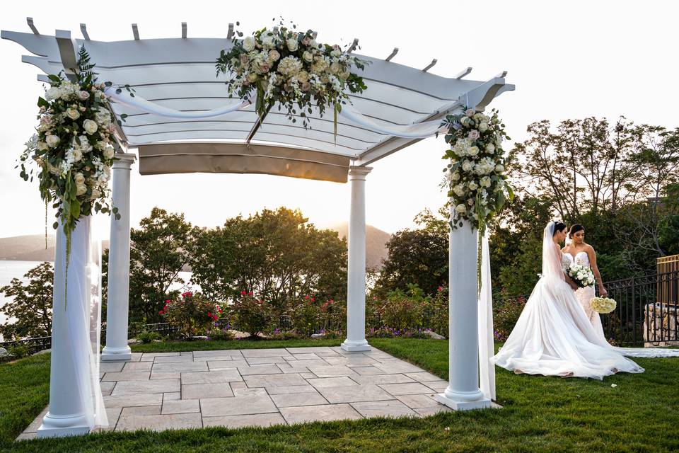 Pergola overlooking the Hudson