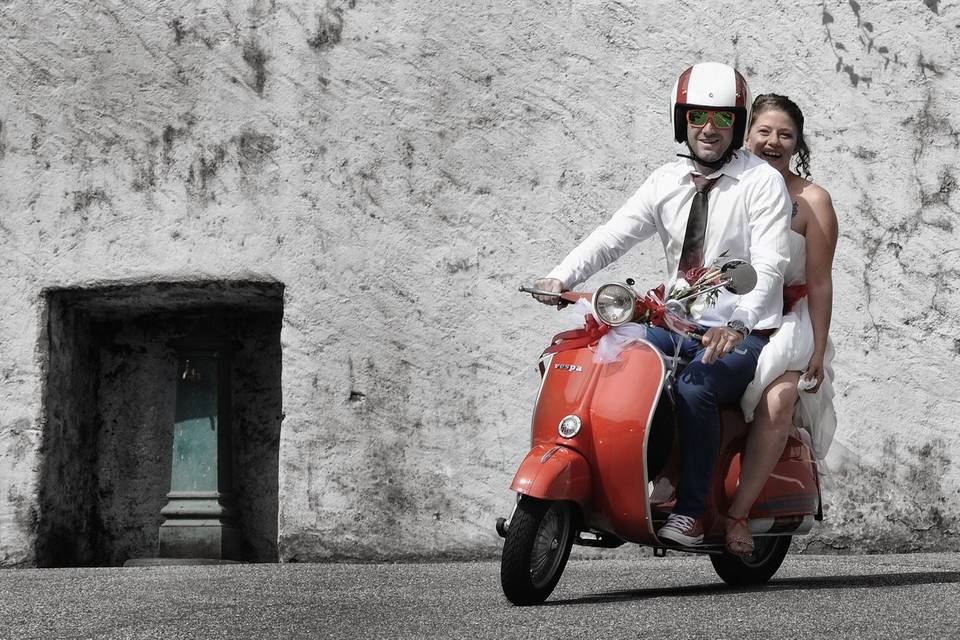 Vespa's Time .. the Bride is arriving