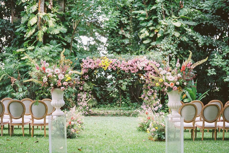 Ceremony arch