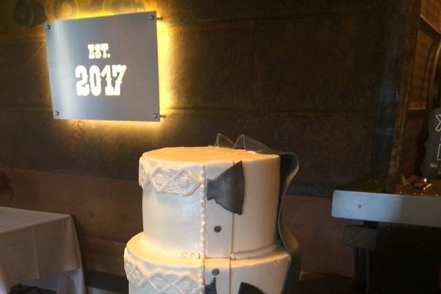 Bride & groom concept cake