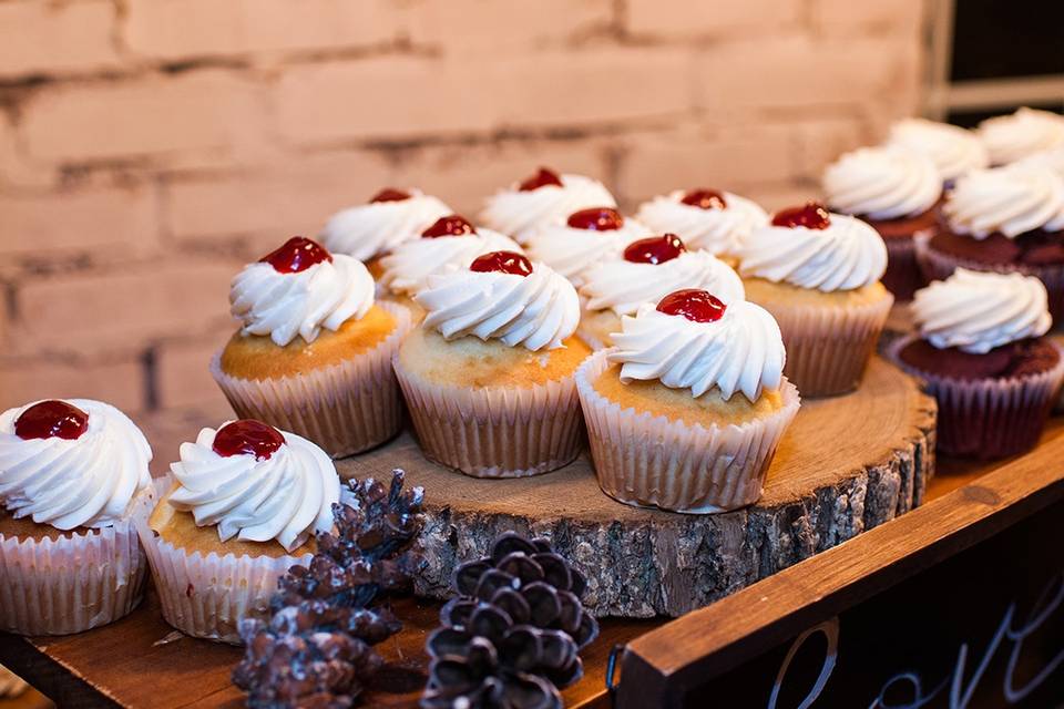 Fruit-filled cupcakes