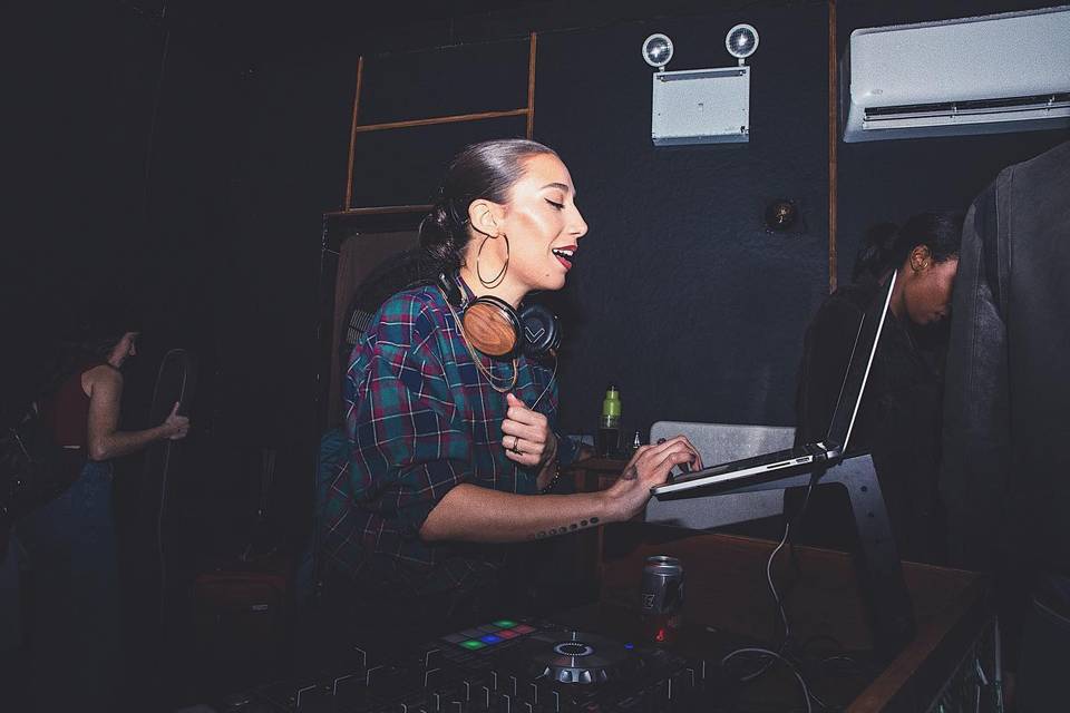 DJ Luna Rosa