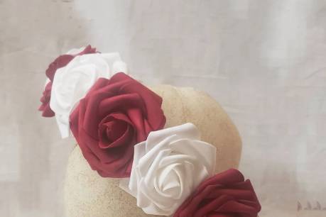 Red white rose crown