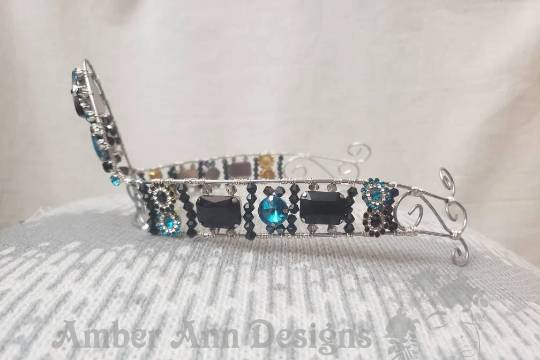 Side crystal crown