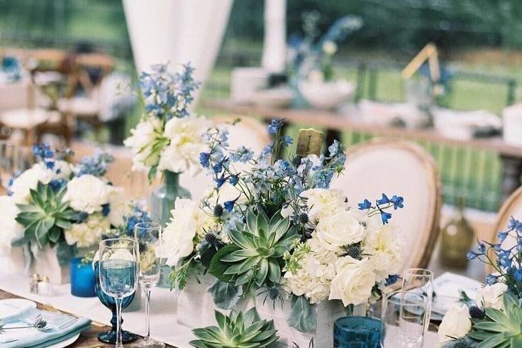 Blue wedding decoration