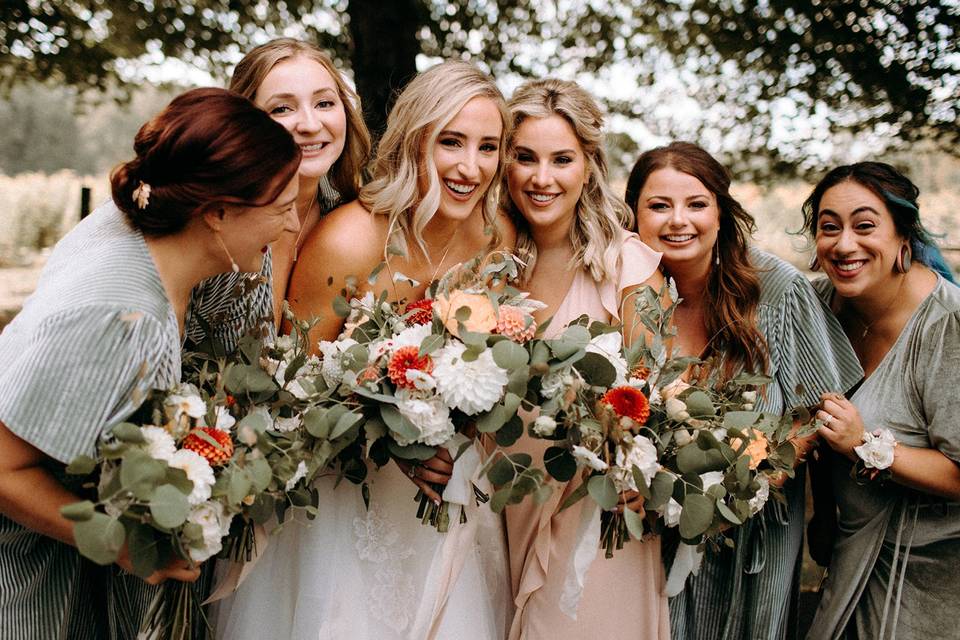 Rust and white bouquets