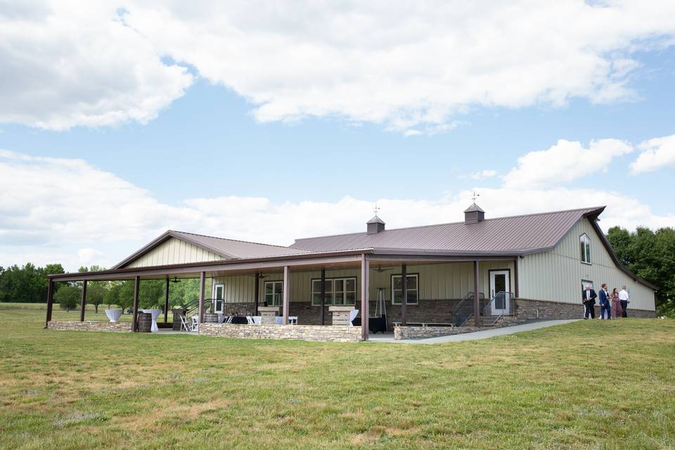 Reception barn