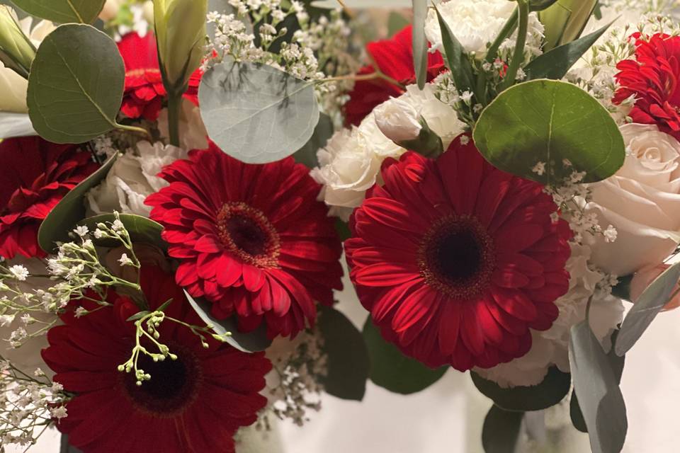 Popping red centerpiece