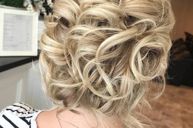 Updo details