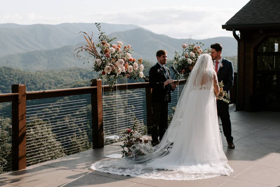 Smokey Mnt Wedding Ceremony