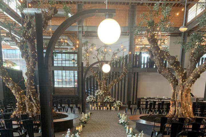 Aisle Decor
