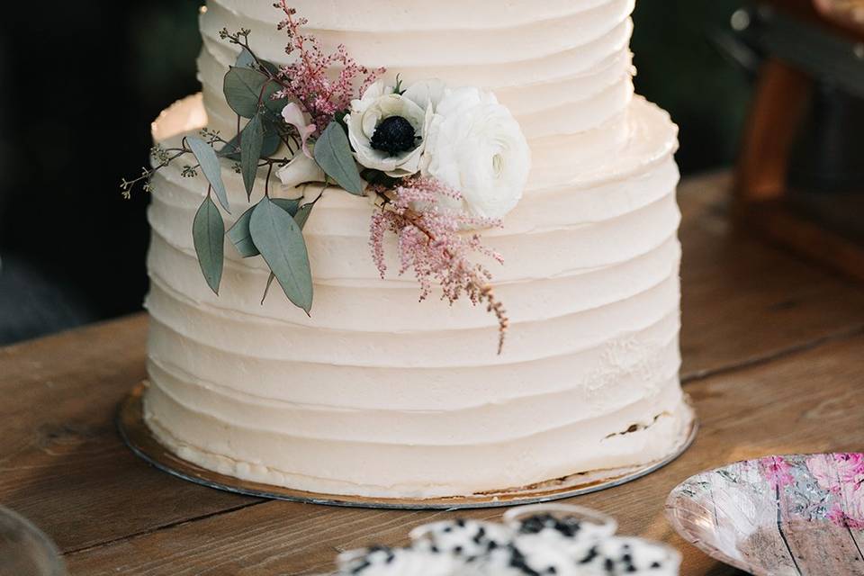 Wedding cake with flowers