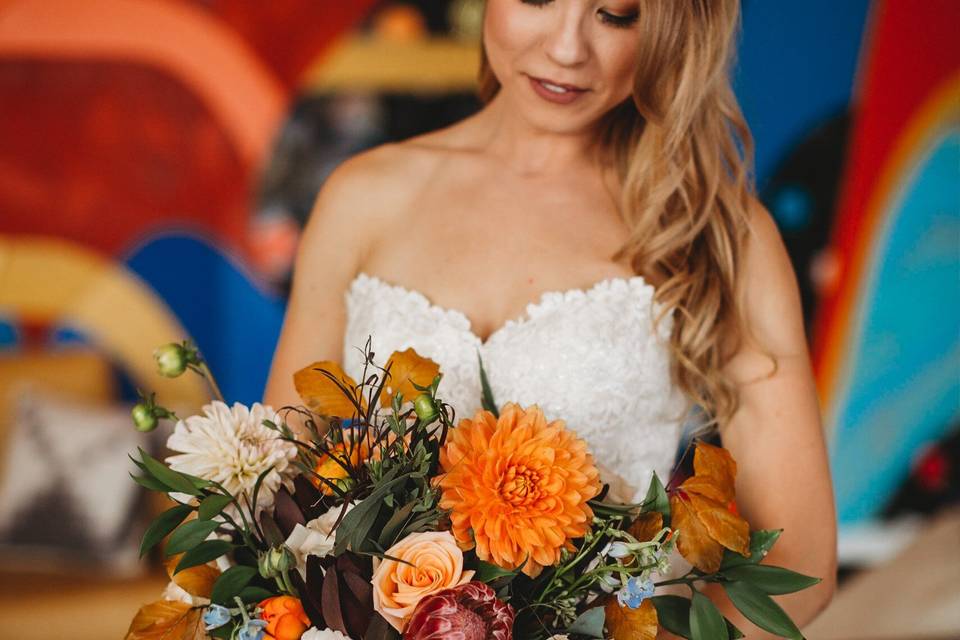 Bride + her bouquet