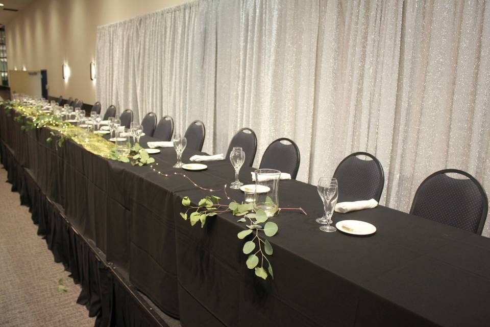 Traditional Head Table