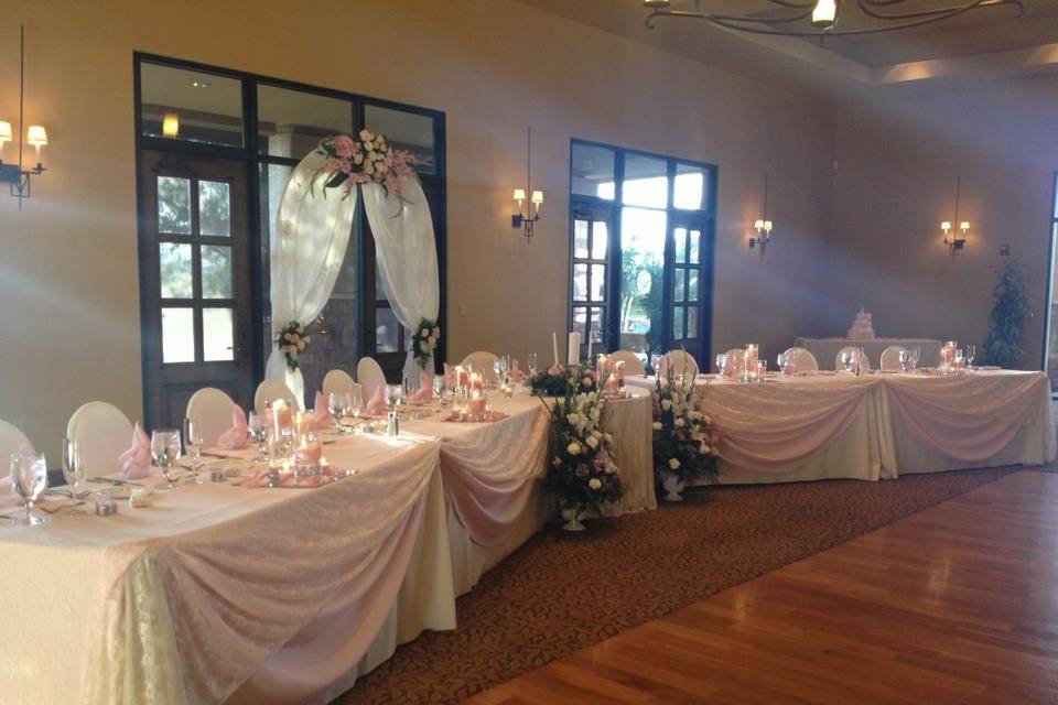 Sweetheart table