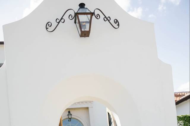 Estate wedding elegance