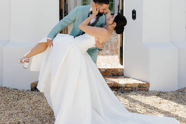 Estate wedding elegance