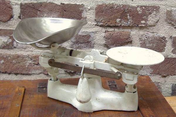 Vintage cast iron scale